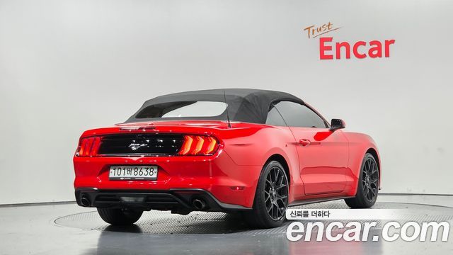 Ford Mustang 2019 — photo 20