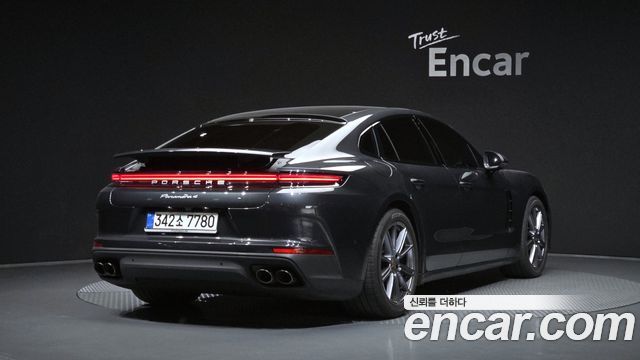 Porsche Panamera 2025 — photo 2