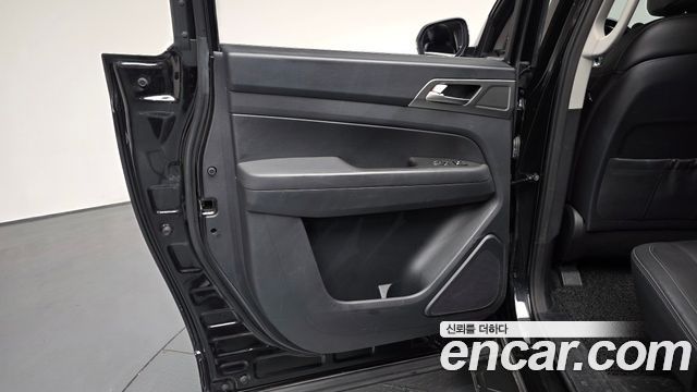 KG Mobility Rexton 2019 — photo 15