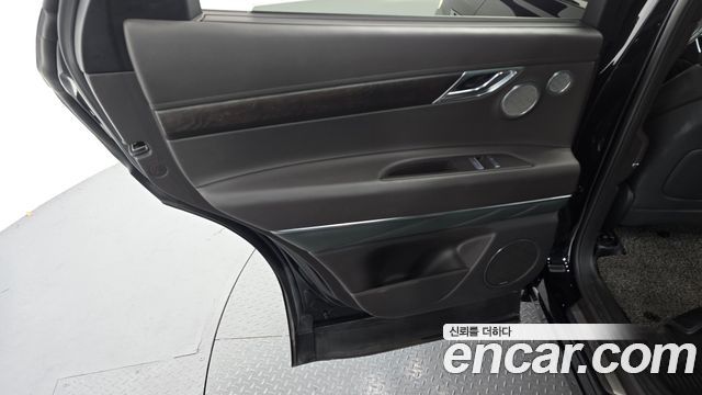 Genesis GV80 2020 — photo 15