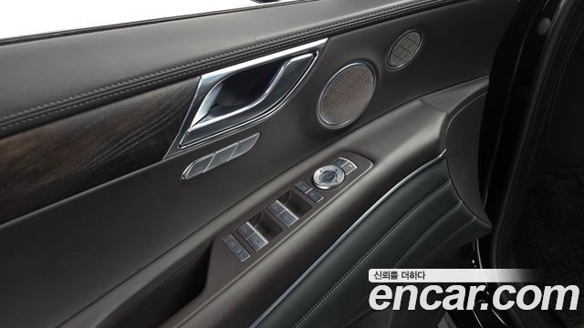 Genesis GV80 2020 — photo 27