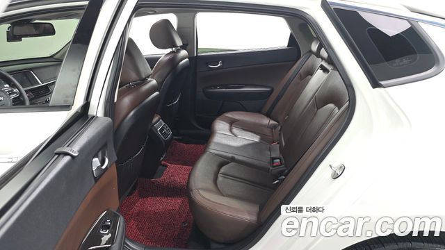 Kia K5 2016 — photo 12
