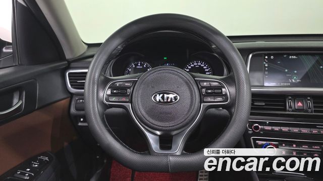 Kia K5 2016 — photo 13