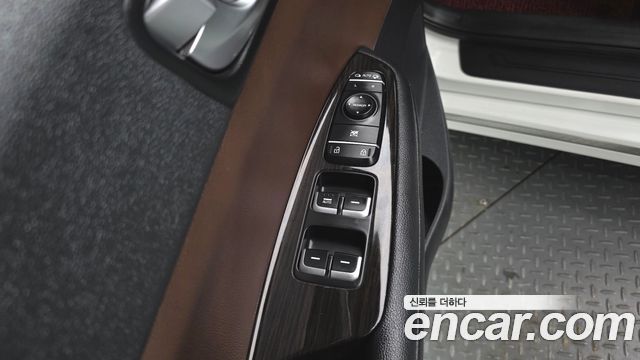 Kia K5 2016 — photo 17