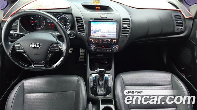Kia K3 2016 — photo 7