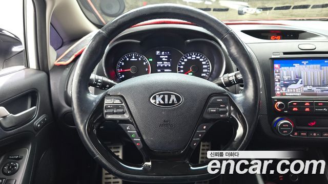 Kia K3 2016 — photo 13