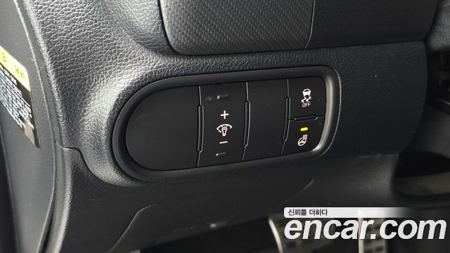 Kia K3 2016 — photo 16