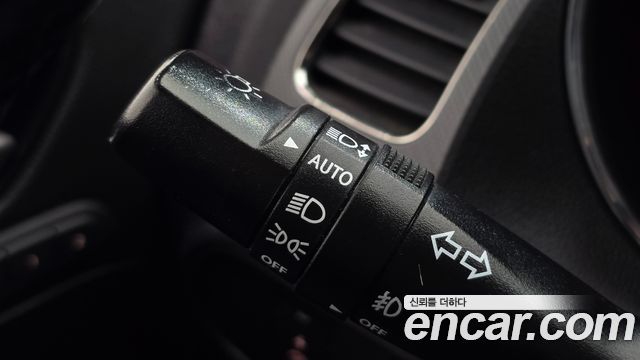 Kia K3 2016 — photo 17