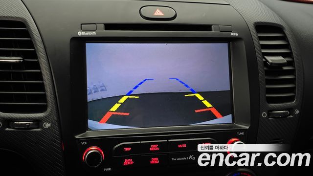 Kia K3 2016 — photo 18
