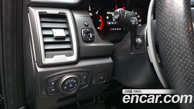 Ford Ranger 2022 — photo 30