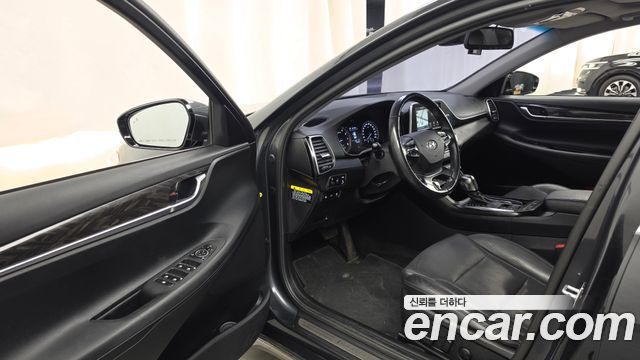 Hyundai Grandeur 2018 — photo 10