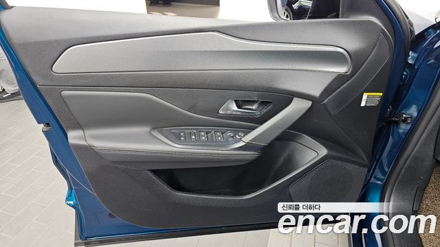 Peugeot 408 2023 — photo 14