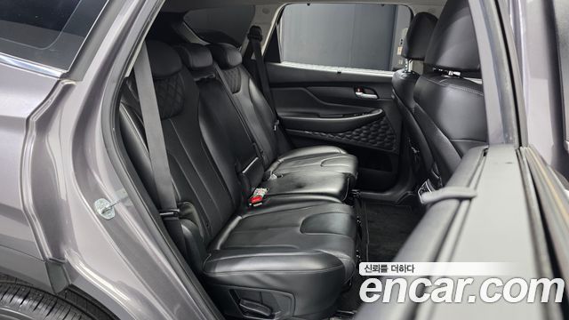 Hyundai Santafe 2022 — photo 18