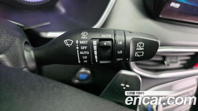 Hyundai Santafe 2022 — photo 31