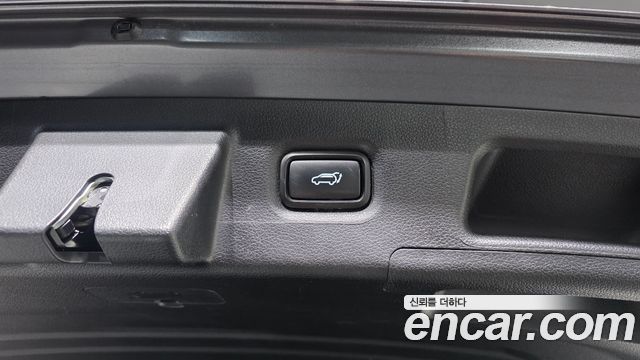 Hyundai Santafe 2022 — photo 32