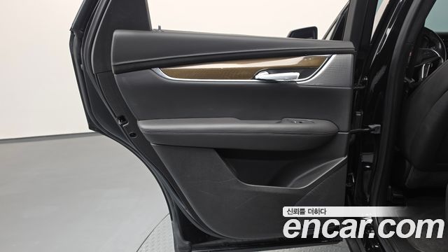 Cadillac XT5 2021 — photo 28