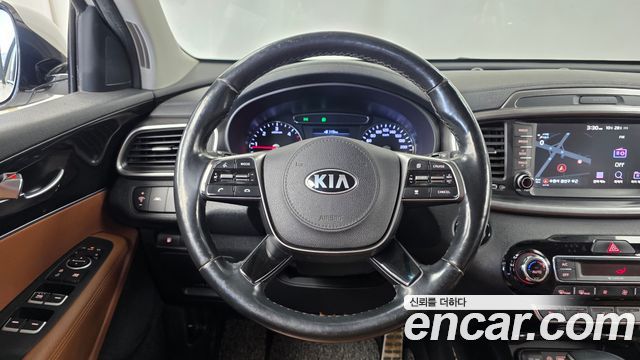 Kia Sorento 2019 — photo 13