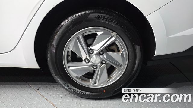 Hyundai AVANTE 2024 — photo 5