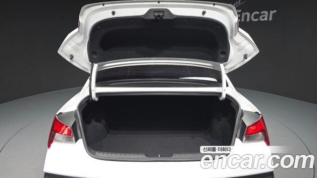 Hyundai AVANTE 2024 — photo 26