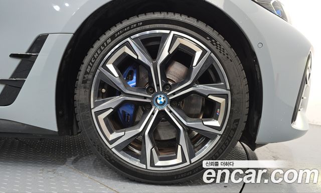 BMW i4 2024 — photo 7