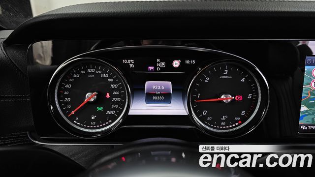 Mercedes-Benz E-Class 2019 — photo 8
