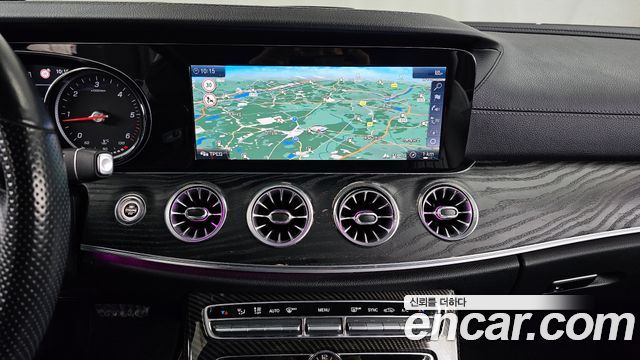 Mercedes-Benz E-Class 2019 — photo 14