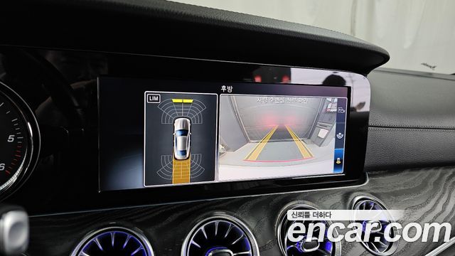 Mercedes-Benz E-Class 2019 — photo 15