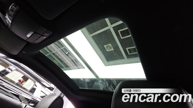 Mercedes-Benz E-Class 2019 — photo 18