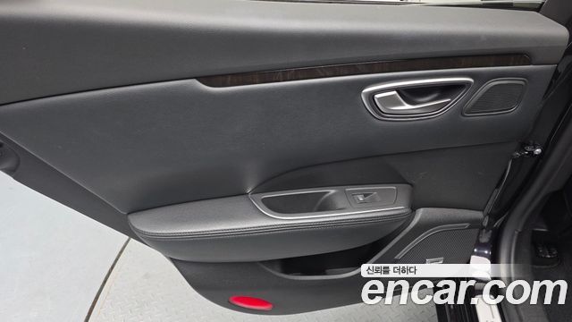 Renault Korea SM6 2017 — photo 15
