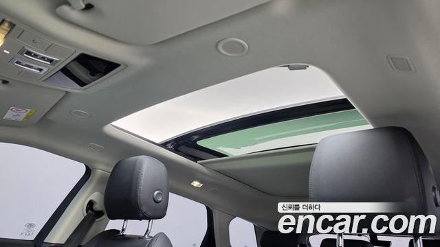 Land Rover Range Rover Evoque 2025 — photo 18