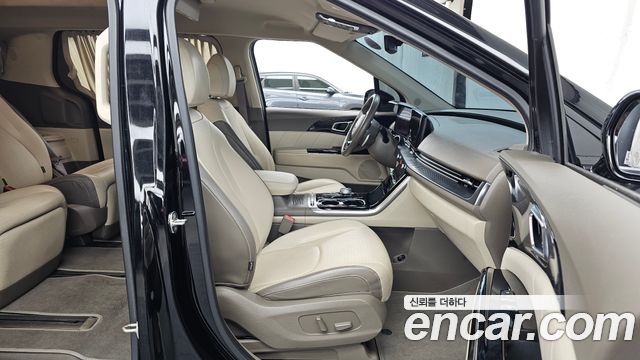Kia Canival 2021 — photo 11