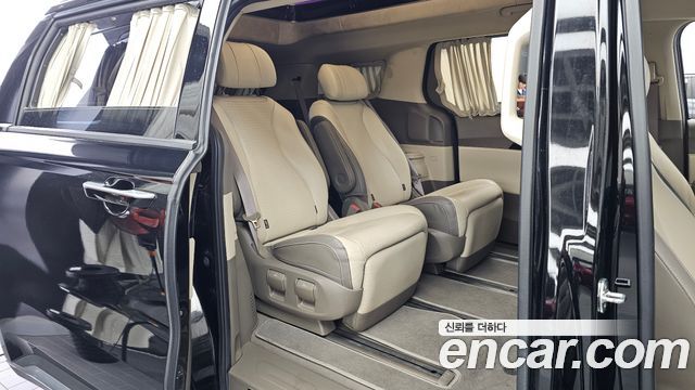 Kia Canival 2021 — photo 12