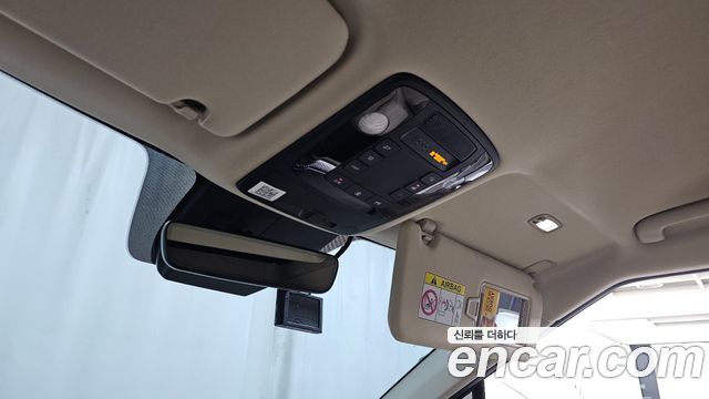 Kia Canival 2021 — photo 17