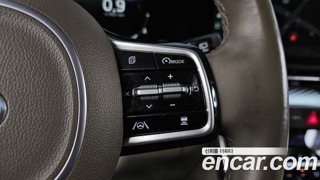 Kia Canival 2021 — photo 18