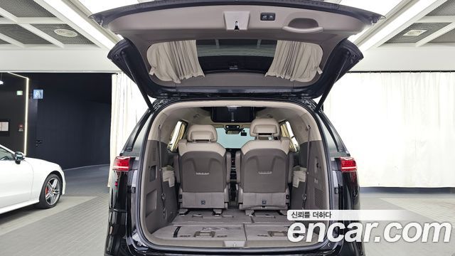 Kia Canival 2021 — photo 20