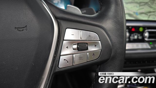 BMW 3-Series 2022 — photo 28