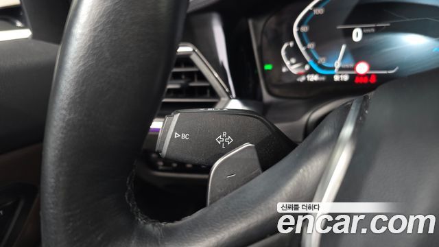 BMW 3-Series 2022 — photo 29