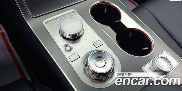 Genesis GV80 2025 — photo 10