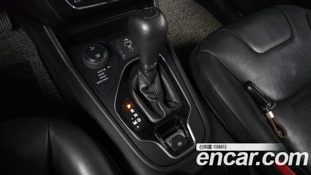 Jeep Cherokee 2019 — photo 9