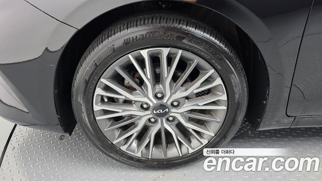 Kia K3 2023 — photo 5
