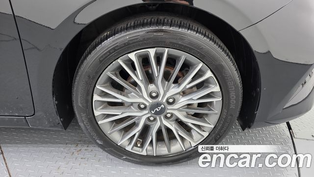 Kia K3 2023 — photo 7