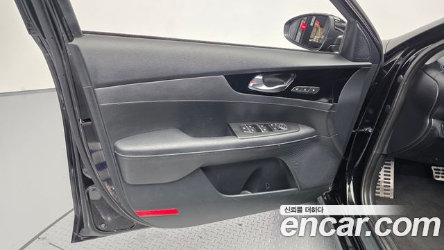 Kia K3 2023 — photo 14