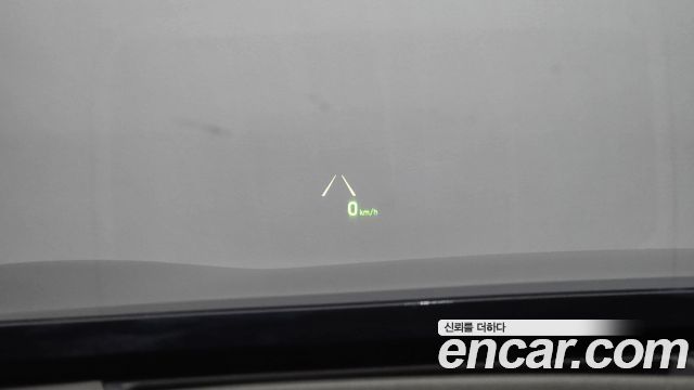 Genesis G80 2019 — photo 24