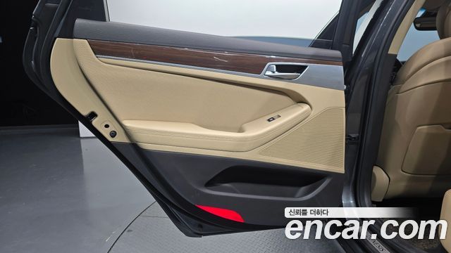 Genesis G80 2019 — photo 15