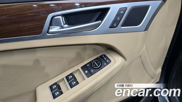 Genesis G80 2019 — photo 30