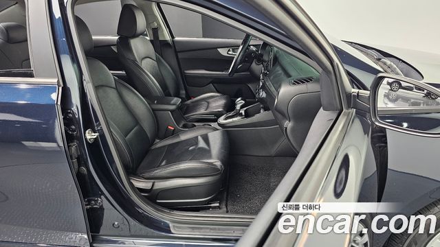 Kia K3 2019 — photo 13