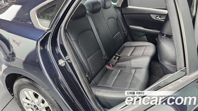 Kia K3 2019 — photo 17