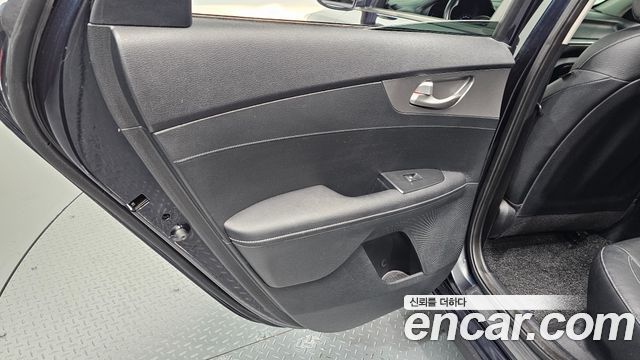 Kia K3 2019 — photo 15