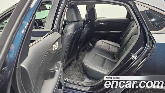 Kia K3 2019 — photo 28