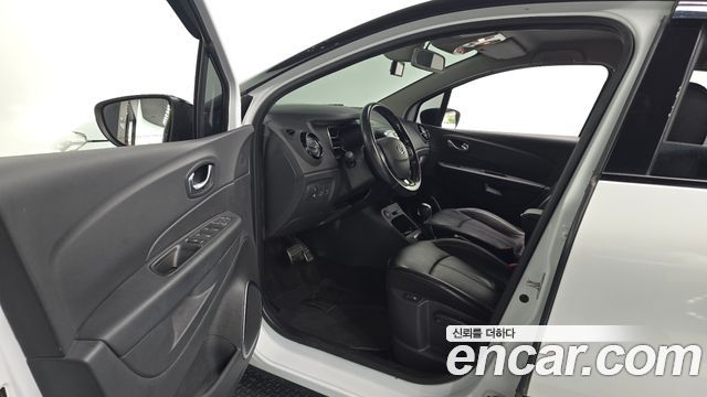 Renault Korea QM3 2019 — photo 13